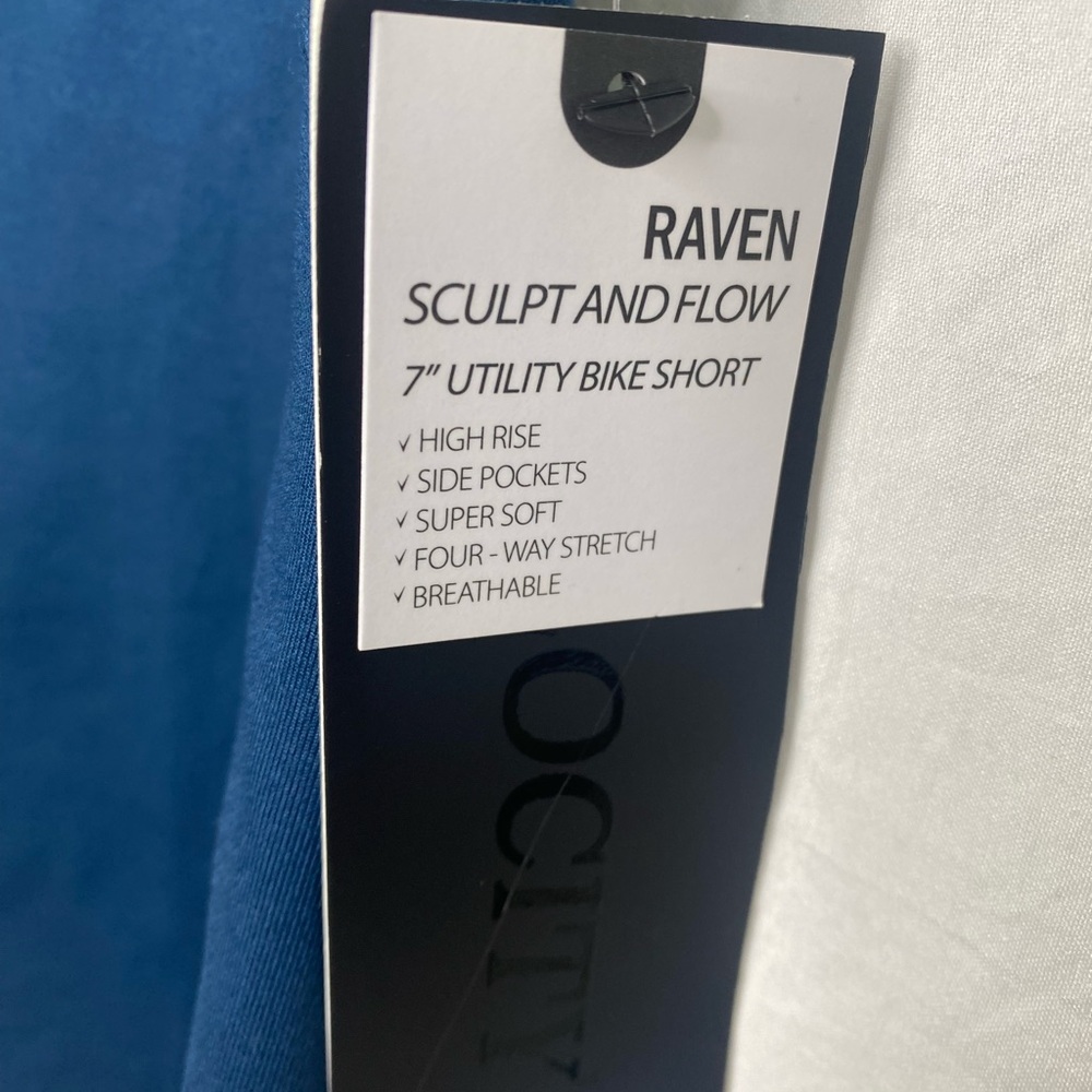 NWT Short leggings, Velocity Size Small blue color - Picture 4 of 4
